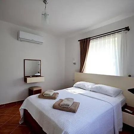 Hotell Tophill 4*