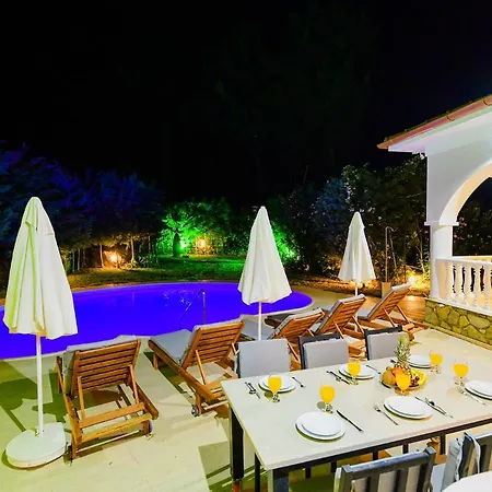 Tophill Hotell
