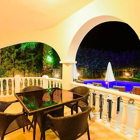 Tophill Hotell