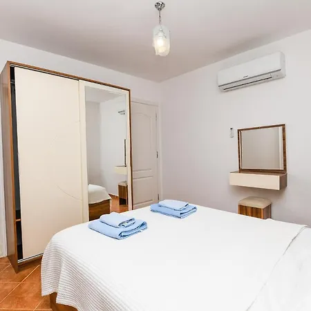 Hotell Tophill 4*